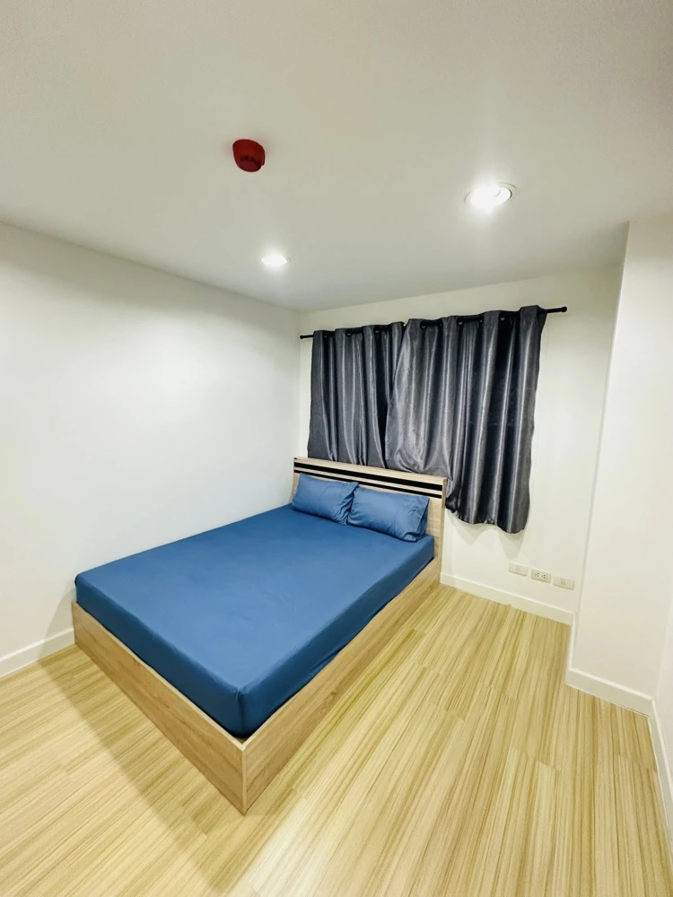 For rent: The Plenary Sathorn, 5th floor, fully furnished, very cool, ready to move in, book now, don't miss out.