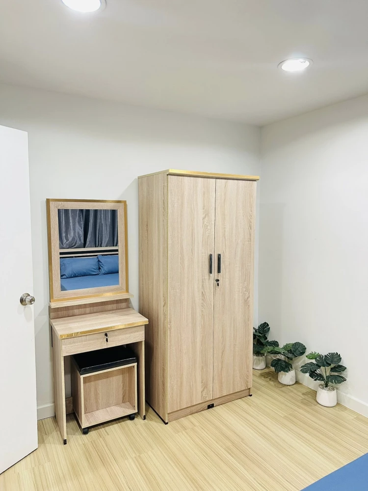 For rent: The Plenary Sathorn, 5th floor, fully furnished, very cool, ready to move in, book now, don't miss out.