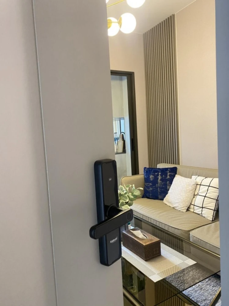 For rent: The Politan Aqua, 1 bedroom, 1 bathroom, decorated in a theme, complete with furniture and appliances. Hurry and reserve now!