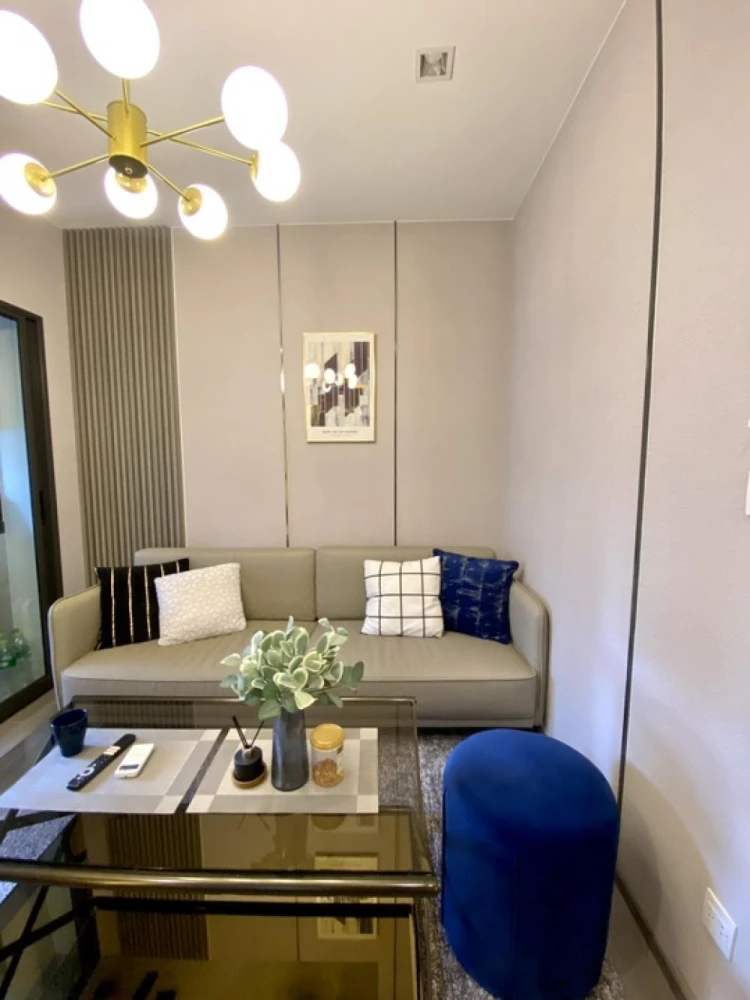 For rent: The Politan Aqua, 1 bedroom, 1 bathroom, decorated in a theme, complete with furniture and appliances. Hurry and reserve now!