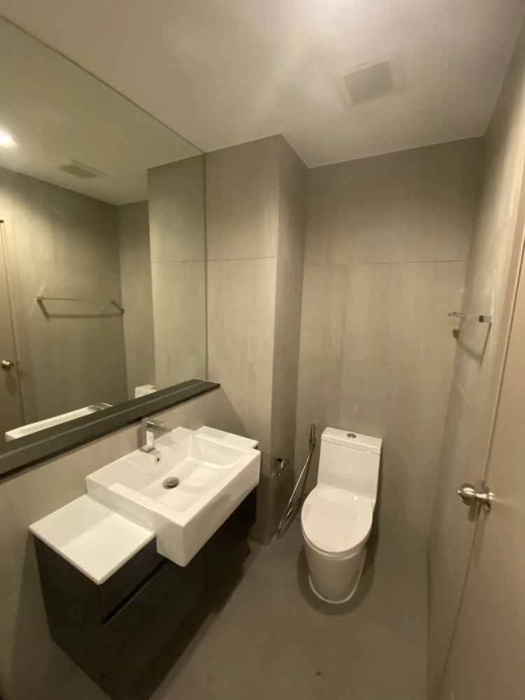For rent: The Politan Aqua, 1 bedroom, 1 bathroom. Unobstructed view, beautiful Chao Phraya River view. Complete facilities. Book now!