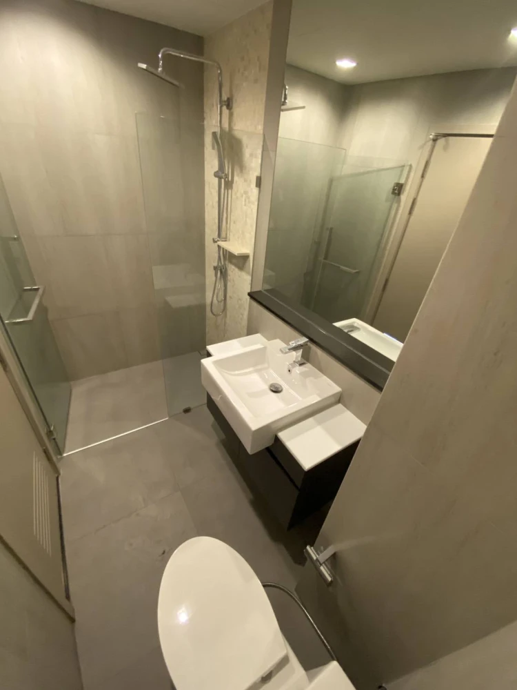 For rent: The Politan Aqua, 1 bedroom, 1 bathroom. Unobstructed view, beautiful Chao Phraya River view. Complete facilities. Book now!