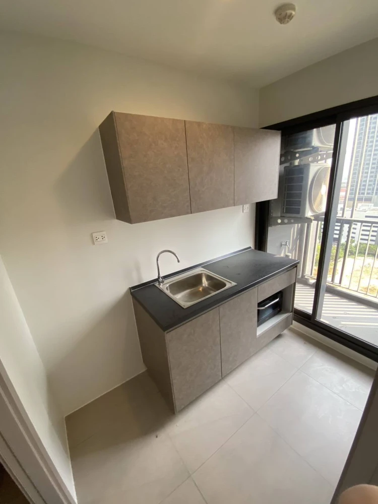 For rent: The Politan Aqua, 1 bedroom, 1 bathroom. Unobstructed view, beautiful Chao Phraya River view. Complete facilities. Book now!