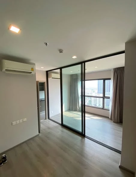 For rent: The Politan Aqua, 1 bedroom, 1 bathroom. Unobstructed view, beautiful Chao Phraya River view. Complete facilities. Book now!