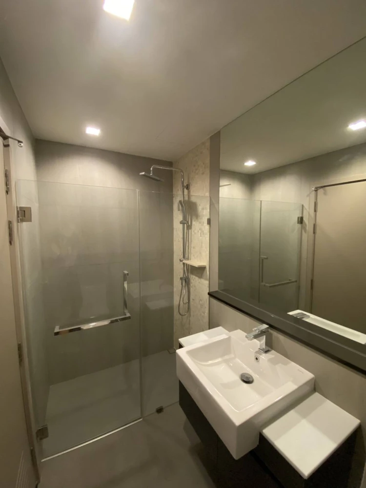 For rent: The Politan Aqua, 1 bedroom, 1 bathroom. Unobstructed view, beautiful Chao Phraya River view. Complete facilities. Book now!