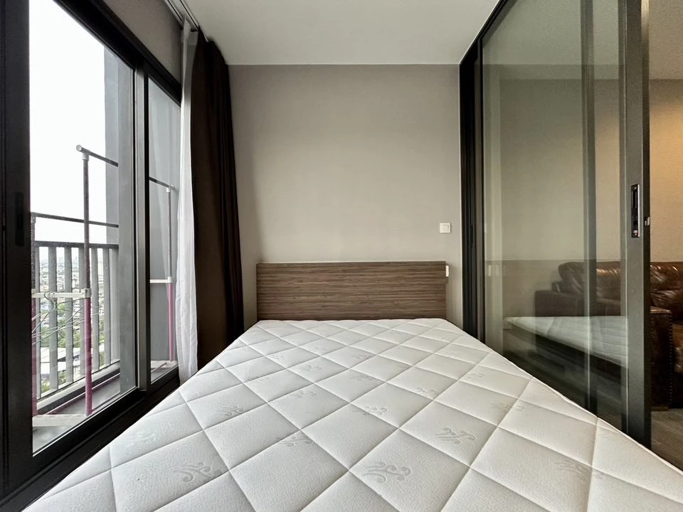 For rent: The Politan Aqua, 18th floor, north side, good view, beautifully decorated, fully equipped, super cool, hurry and book now.