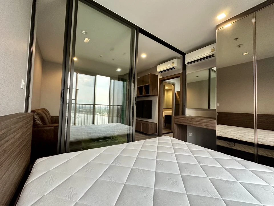 For rent: The Politan Aqua, 18th floor, north side, good view, beautifully decorated, fully equipped, super cool, hurry and book now.
