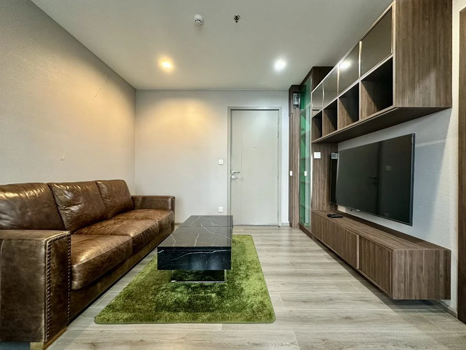 For rent: The Politan Aqua, 18th floor, north side, good view, beautifully decorated, fully equipped, super cool, hurry and book now.