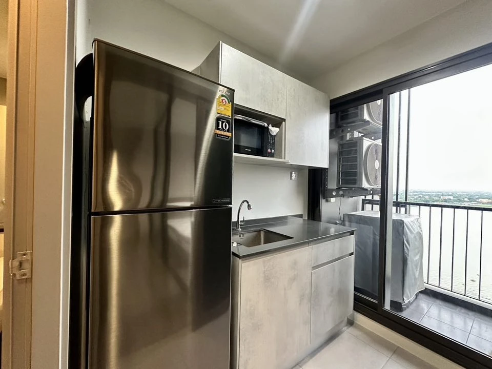 For rent: The Politan Aqua, 18th floor, north side, good view, beautifully decorated, fully equipped, super cool, hurry and book now.