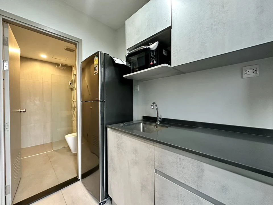 For rent: The Politan Aqua, 18th floor, north side, good view, beautifully decorated, fully equipped, super cool, hurry and book now.