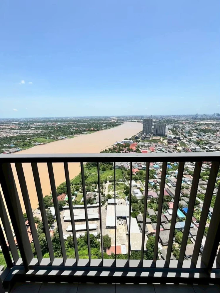 For rent: The Politan Aqua, 46th floor. High floor with a great view, fully furnished. Book now—act fast!