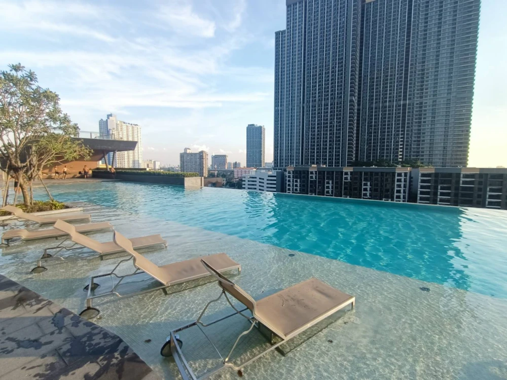 For rent: The Politan Aqua, clearly separated rooms, comes with a very good price. You must not miss it.