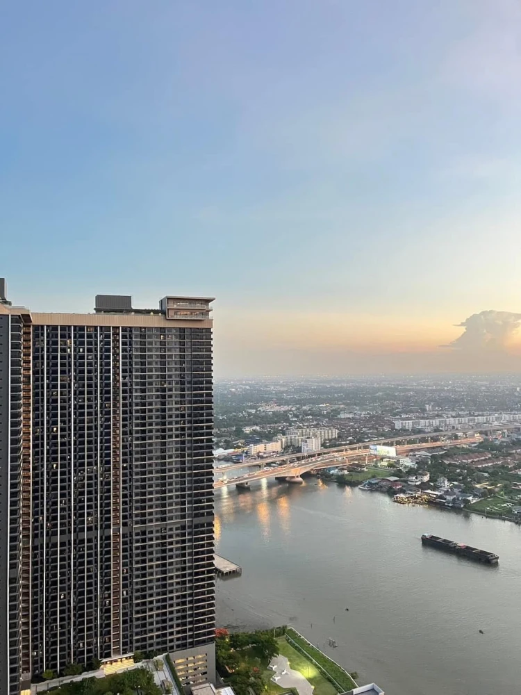 For rent: The Politan Aqua, high floor room, Chao Phraya River view, fully furnished, just bring your bags and move in.