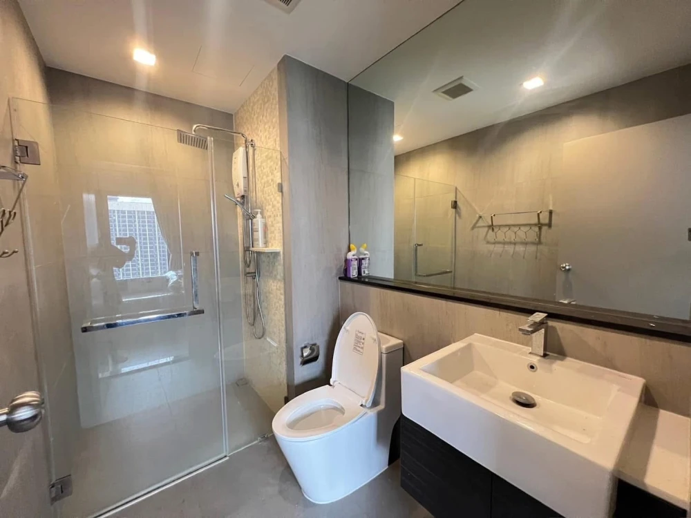 For rent: The Politan Aqua, high floor room, Chao Phraya River view, fully furnished, just bring your bags and move in.