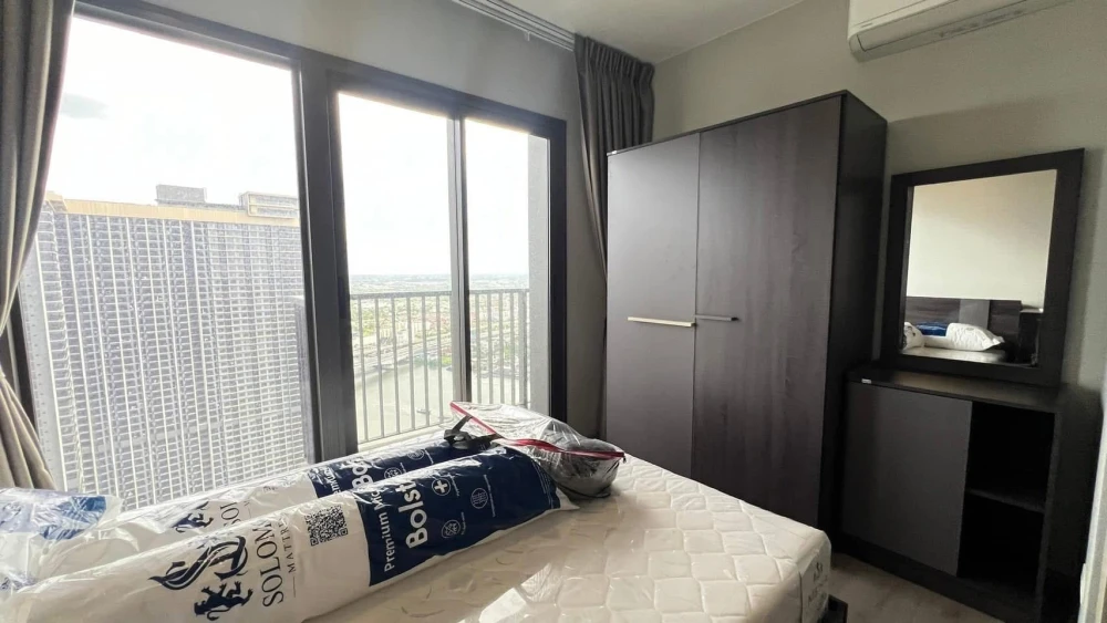 For rent: The Politan Aqua, high floor room, Chao Phraya River view, fully furnished, just bring your bags and move in.
