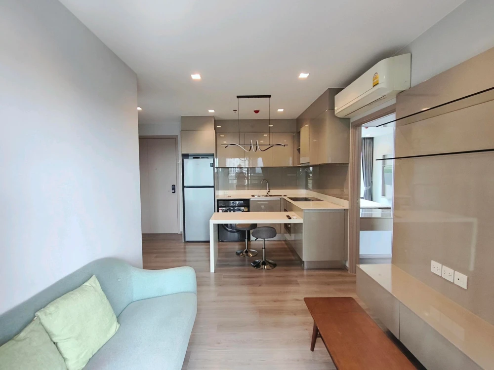 For rent: The Politan Rive, 9th floor. Beautifully furnished and ready to move in. Book now!
