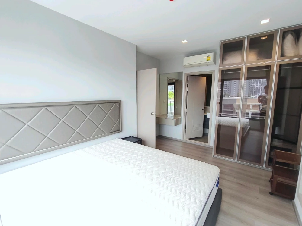 For rent: The Politan Rive, 9th floor. Beautifully furnished and ready to move in. Book now!
