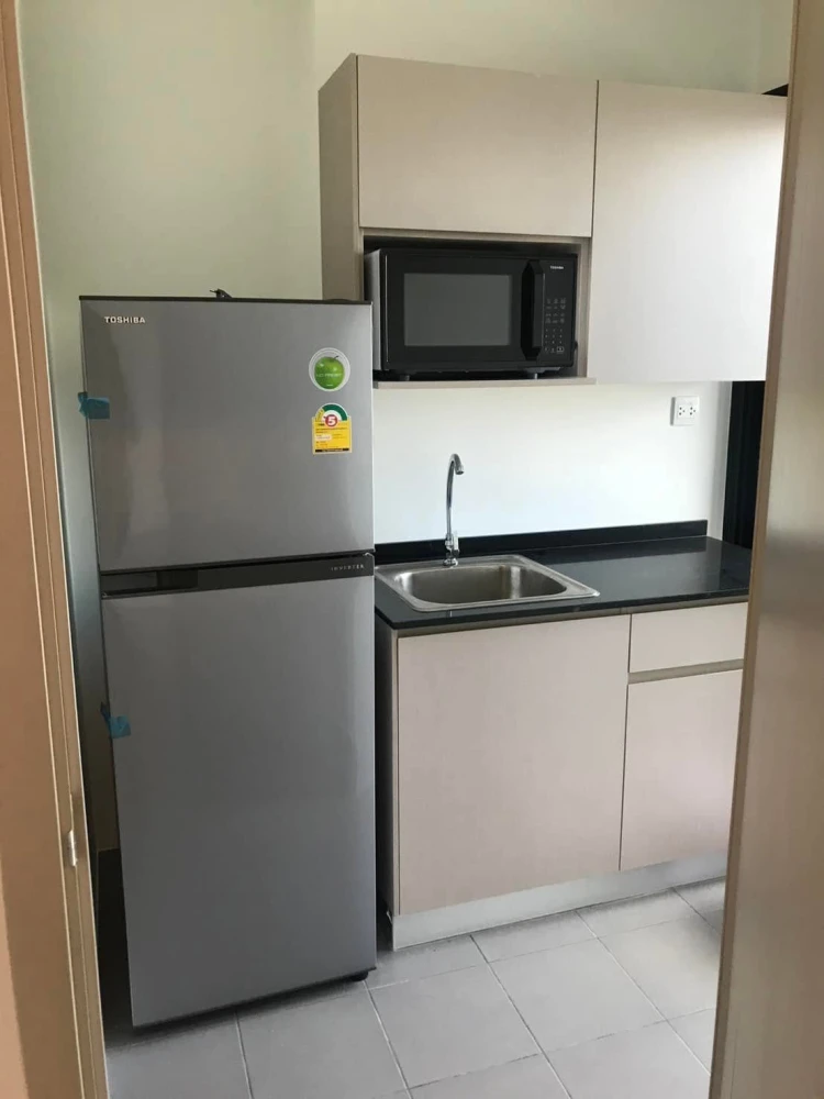 For rent: The Politan Rive condo. Fully furnished and equipped with appliances. Just bring your suitcase and move in! Don't miss out!