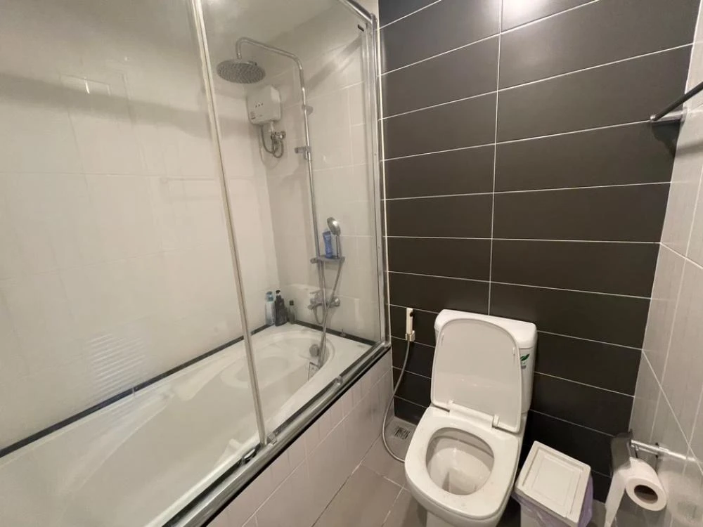 For rent: The President Petchkasem-Bangkhae, 26th floor, nice room, fully furnished, interested, reserve now.