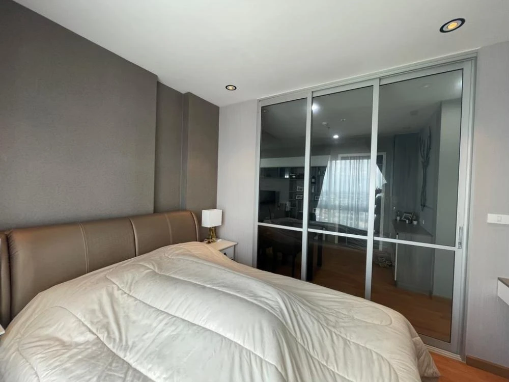 For rent: The President Petchkasem-Bangkhae, 26th floor, nice room, fully furnished, interested, reserve now.