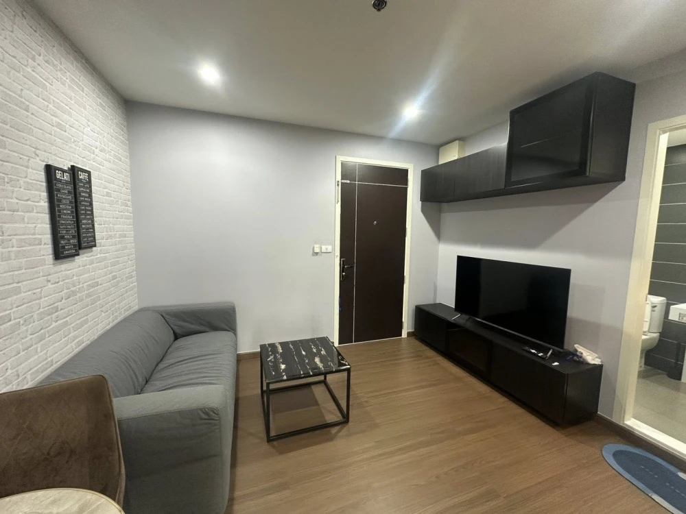 For rent: The President Sathorn – Ratchaphruek 2, high floor unit, fully furnished with appliances. Just bring your suitcase! Book now before it's too