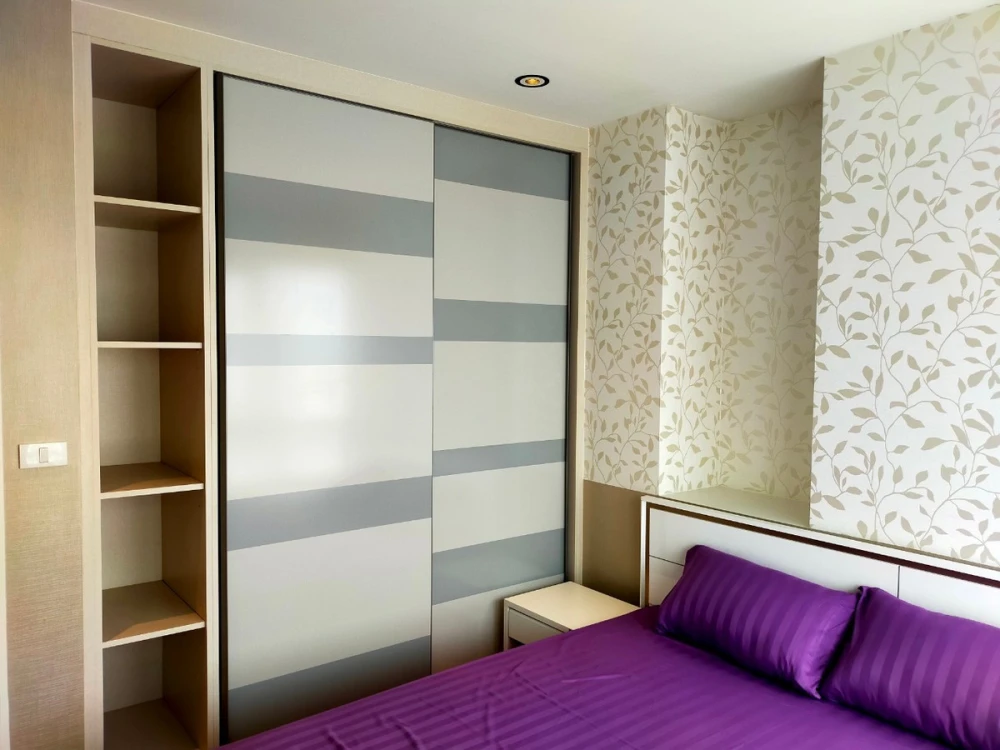 For rent: The President Sathorn – Ratchaphruek, 3rd floor, 14th unit, fully furnished, very livable. Book now!