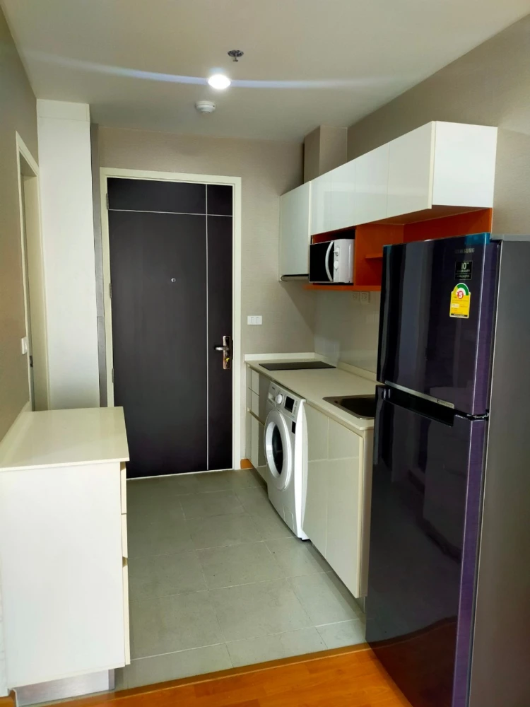 For rent: The President Sathorn – Ratchaphruek, 3rd floor, 14th unit, fully furnished, very livable. Book now!