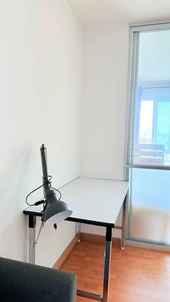 For rent: The President Sathorn-Ratchaphruek, 9th floor, fully furnished, nice to live in, book now, urgently.