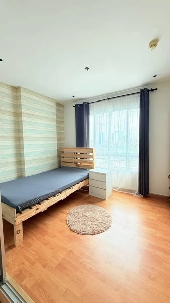 For rent: The President Sathorn-Ratchaphruek, 9th floor, fully furnished, nice to live in, book now, urgently.