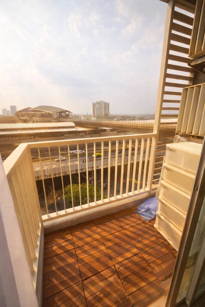 For rent: The President Sathorn-Ratchaphruek. Spacious room with efficient use of space. Convenient and complete amenities. Move in soon!