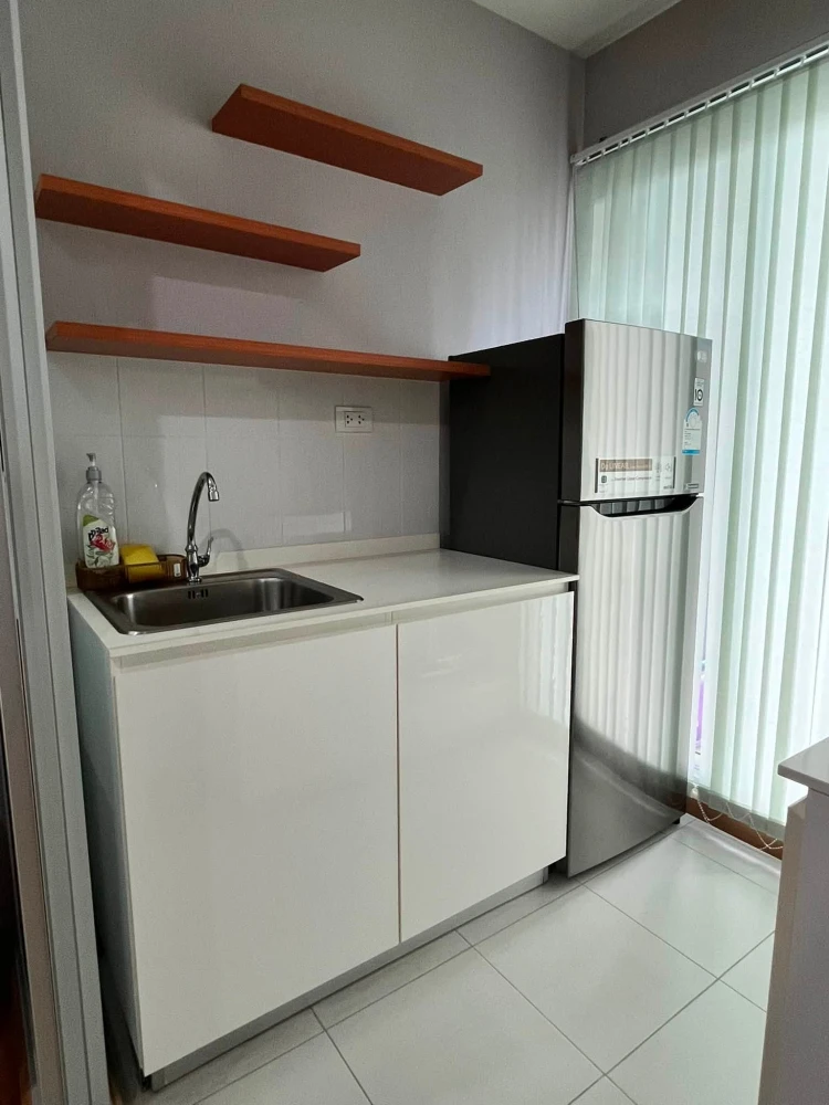 For rent: The President Sathorn–Ratchaphruek 3. Spacious rooms with ample living space and complete amenities. Book now!