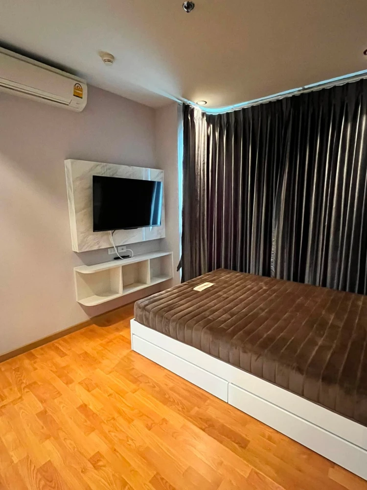 For rent: The President Sathorn–Ratchaphruek 3. Spacious rooms with ample living space and complete amenities. Book now!