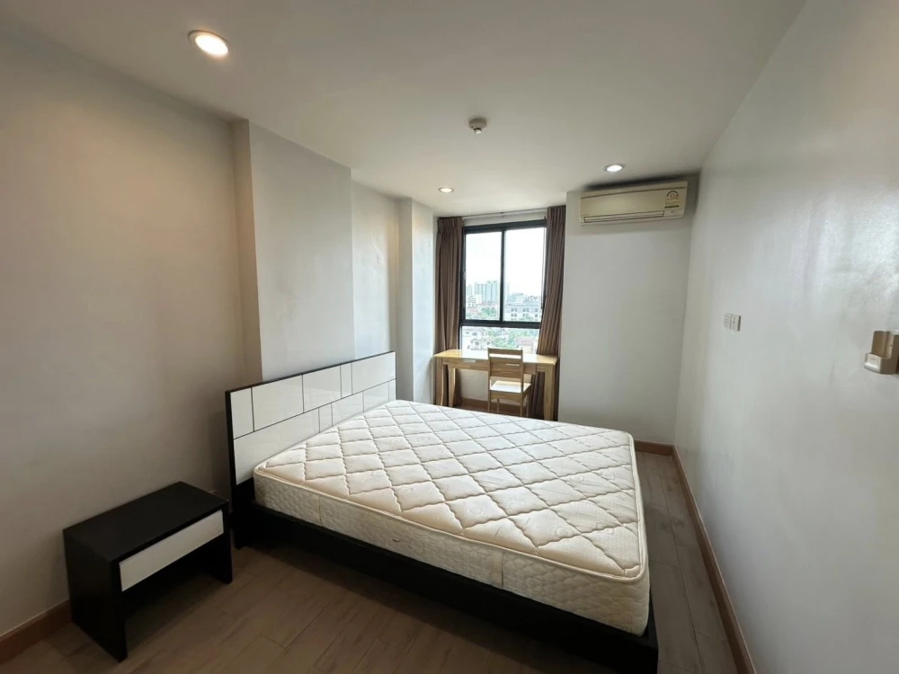 For rent: The President Sukhumvit 81. Spacious and comfortable apartment. Book now!