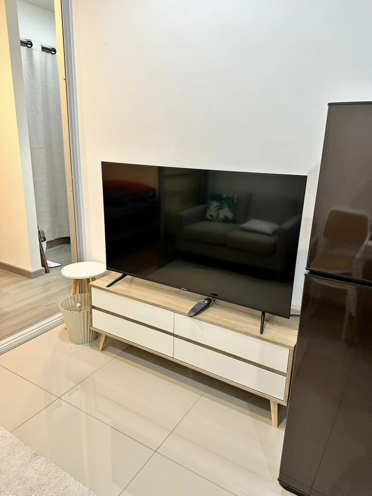 For rent: The President Charan - Yaek Fai Chai Station, with a door separating the living room and bedroom, fully furnished, hurry and reserve now!