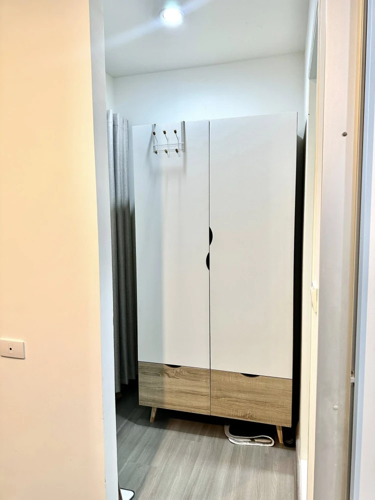 For rent: The President Charan - Yaek Fai Chai Station, with a door separating the living room and bedroom, fully furnished, hurry and reserve now!