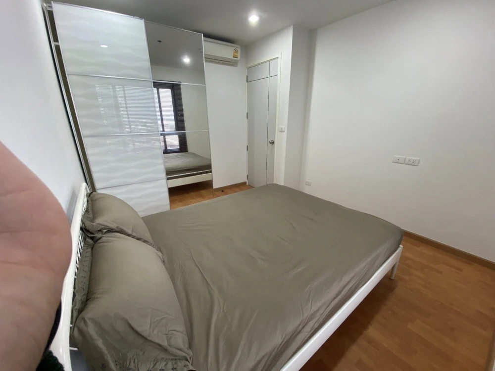 For rent: The President Sathorn-Ratchapruek 2, spacious rooms, lots of usable space, great price, hurry and reserve now!