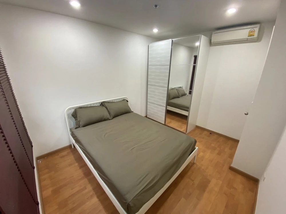 For rent: The President Sathorn-Ratchapruek 2, spacious rooms, lots of usable space, great price, hurry and reserve now!