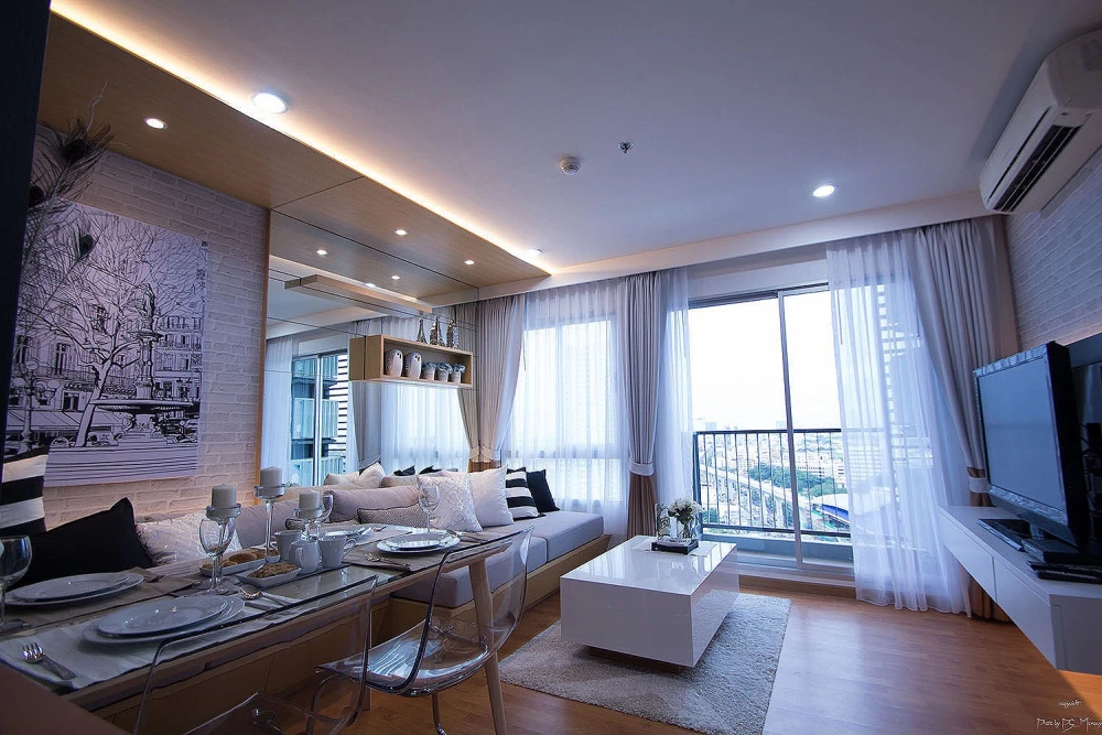 For rent: The President Sathorn-Ratchaphruek. Spacious room with ample living space. Fully furnished with appliances. Book now!