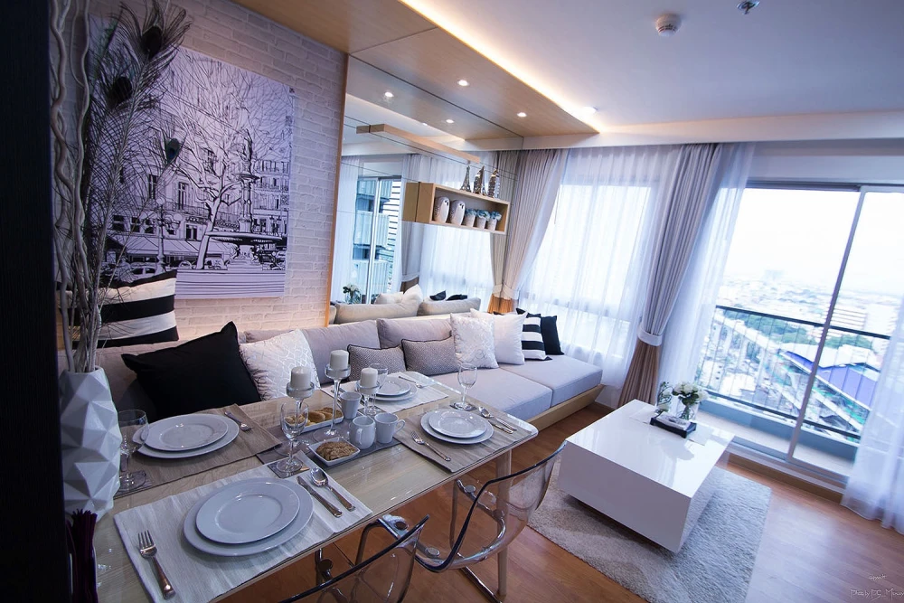 For rent: The President Sathorn-Ratchaphruek. Spacious room with ample living space. Fully furnished with appliances. Book now!