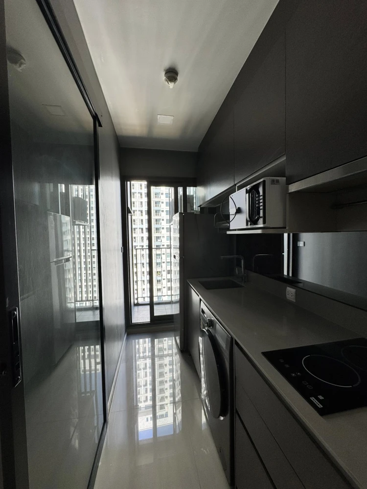 For rent: The Privacy Jatujak, 1 bedroom, 1 bathroom. Fully furnished and equipped with appliances. Don't miss this great opportunity!