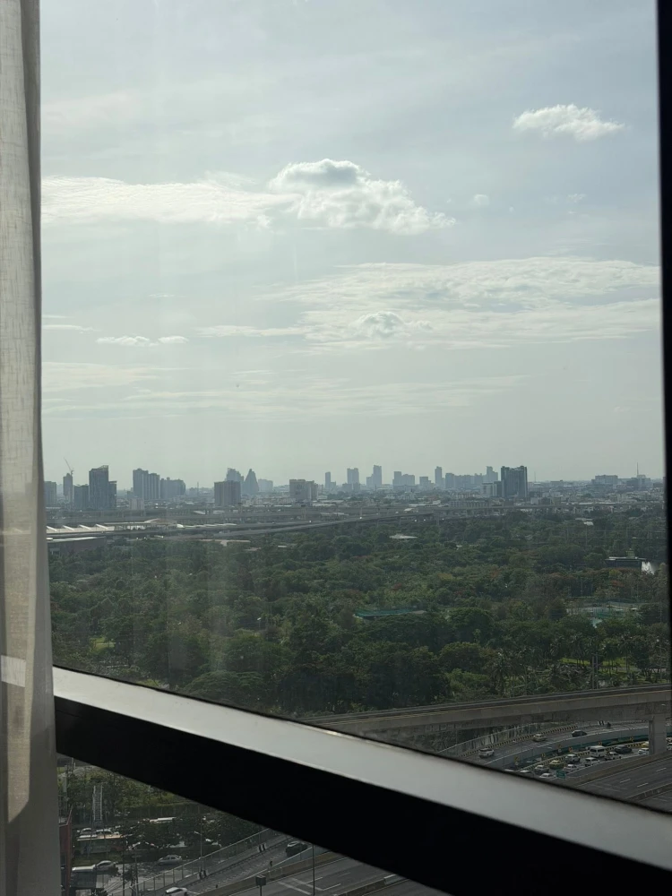 For rent: The Privacy Jatujak, 1 bedroom, fully furnished, beautiful high-floor view, unblocked. Just bring your suitcase and move in!