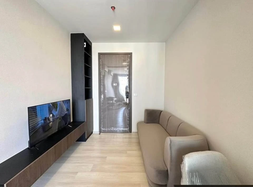 For rent, The Privacy Jatujak, 12th floor, north facing room, not directly exposed to the sun, unblocked view, good price, hurry and reserve.