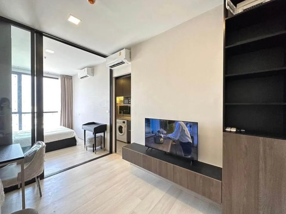 For rent, The Privacy Jatujak, 12th floor, north facing room, not directly exposed to the sun, unblocked view, good price, hurry and reserve.