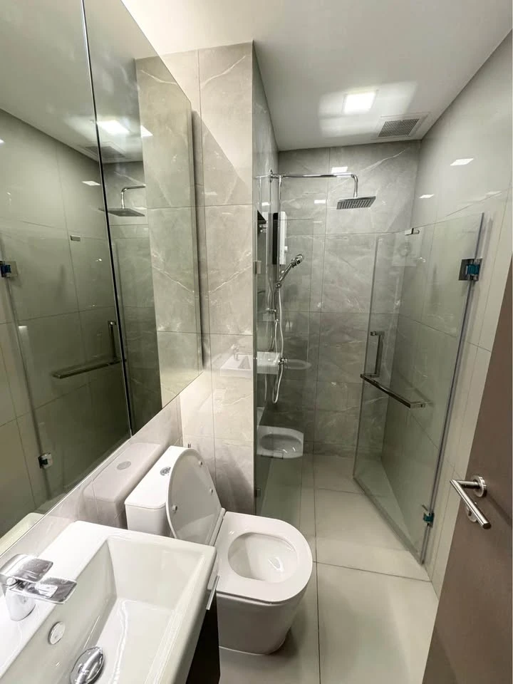 For rent, The Privacy Jatujak, 12th floor, north facing room, not directly exposed to the sun, unblocked view, good price, hurry and reserve.