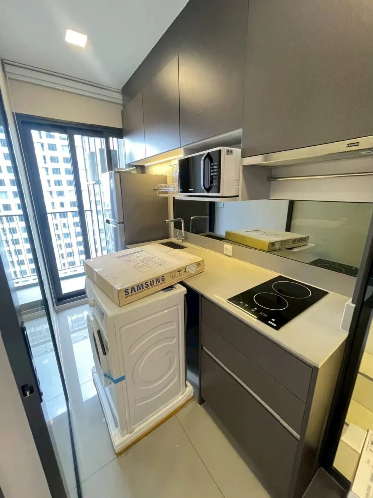 For rent: The Privacy Jatujak, 29th floor. Unobstructed view from a high floor. Separate kitchen with balcony. Fully furnished and equipped with appli