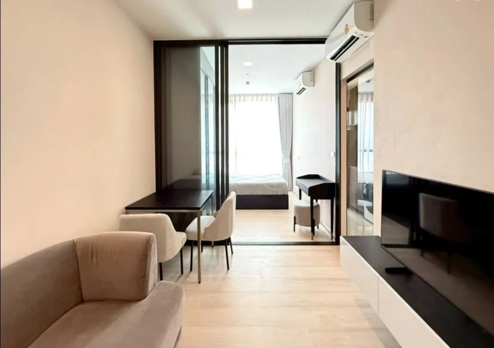 For rent: The Privacy Jatujak, excellent location, fully equipped with amenities. First come, first served.