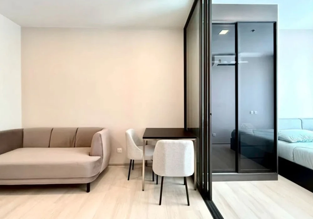 For rent: The Privacy Jatujak, excellent location, fully equipped with amenities. First come, first served.