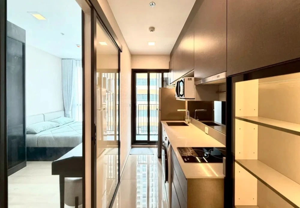 For rent: The Privacy Jatujak, excellent location, fully equipped with amenities. First come, first served.