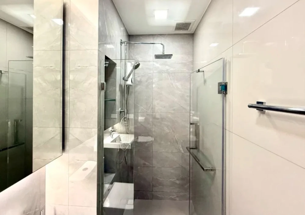For rent: The Privacy Jatujak, excellent location, fully equipped with amenities. First come, first served.