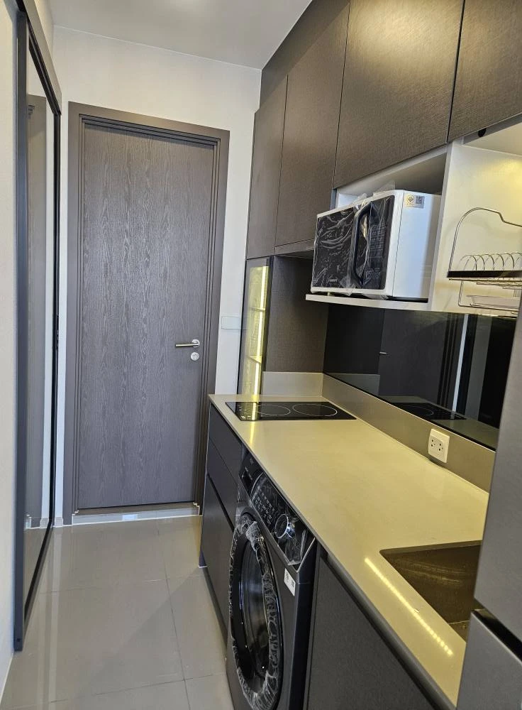For rent: The Privacy Jatujak, ready to move in, fully furnished, beautiful room, high view, convenient transportation, meets all needs, book now.
